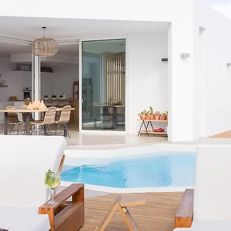 Villa Dar Beida: Villa Con Piscina En Lajares, 7Km Playa *