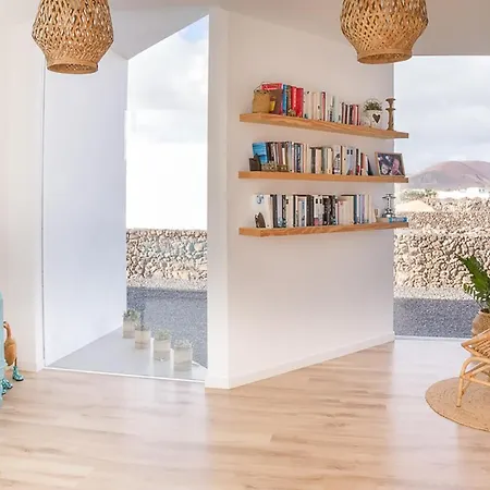 Villa Dar Beida: Villa Con Piscina En Lajares, 7Km Playa Lajares