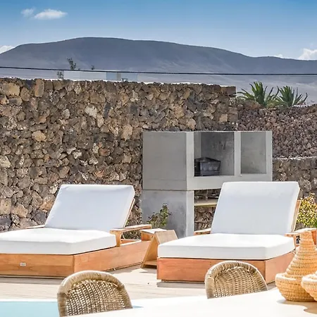 Villa Dar Beida: Villa Con Piscina En Lajares, 7Km Playa *