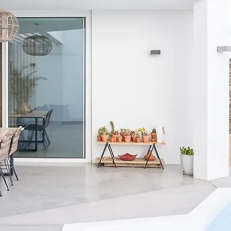 Dar Beida: Villa Con Piscina En Lajares, 7Km Playa * Lajares