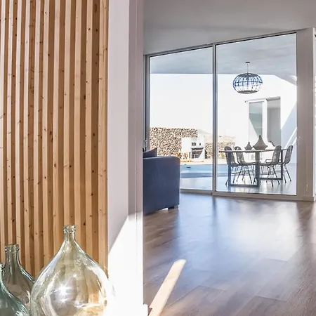 Villa Dar Beida: Villa Con Piscina En Lajares, 7Km Playa Lajares